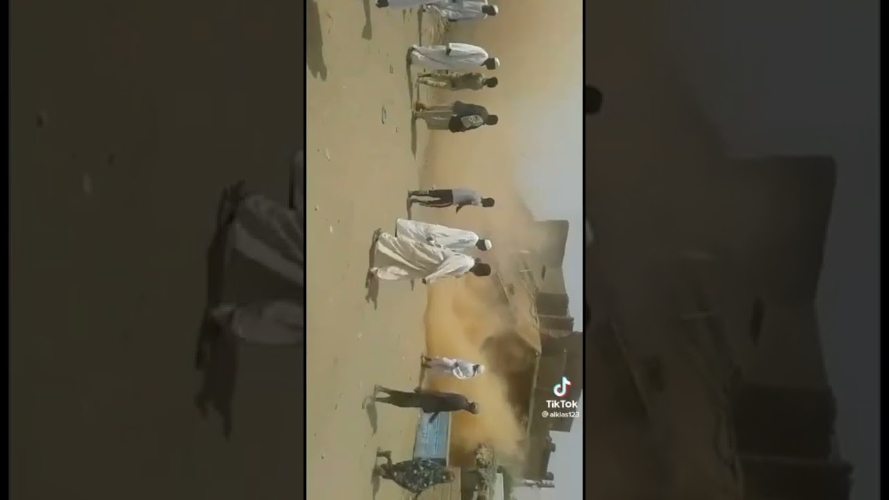 بالفيديو ..سقوط عماره بالجريف شرق قيد الانشاء