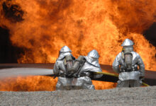المنيا: شجاعة رجال الإطفاء تقي من كارثة حريق محطة كهرباء.