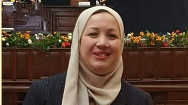 دكتورة صيدلانية مصرية تفوز بجائزة خليفة التربوية: تكريم لمسيرة علمية متميزة