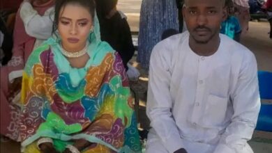 سوداني يتزوج في مركز إيواء متحديا ظروف الحرب