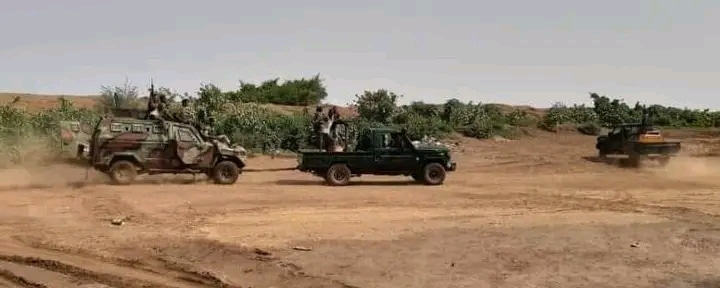 عربات ومدرعة صرصر ضمن غنايم القوات المسلحة في المناقل