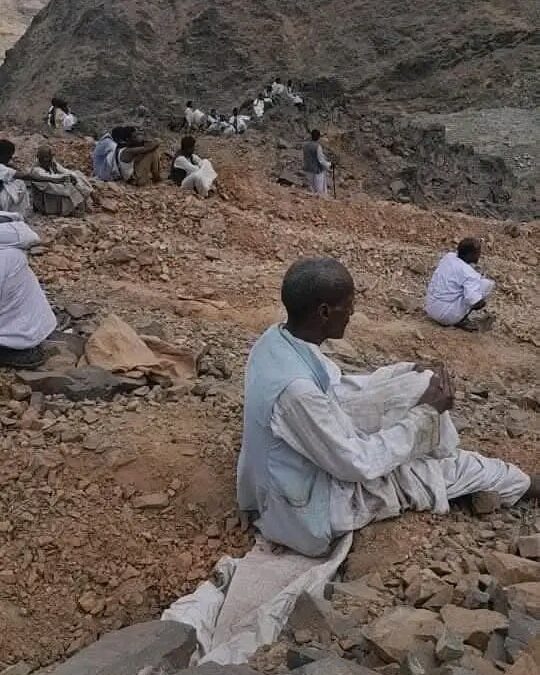 المواطنين ظلوا مرابطين في موقع الحادثة لإنقاذ الشاب حمد