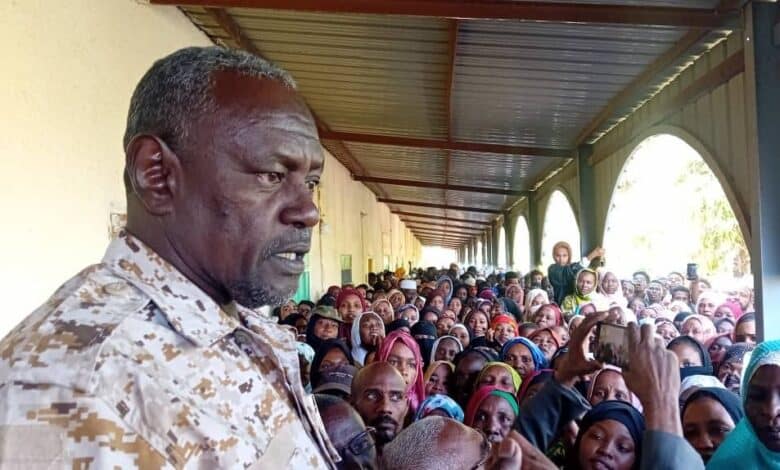 والي الخرطوم يتعهد بمعالجة ارقام الطلاب الوافدين