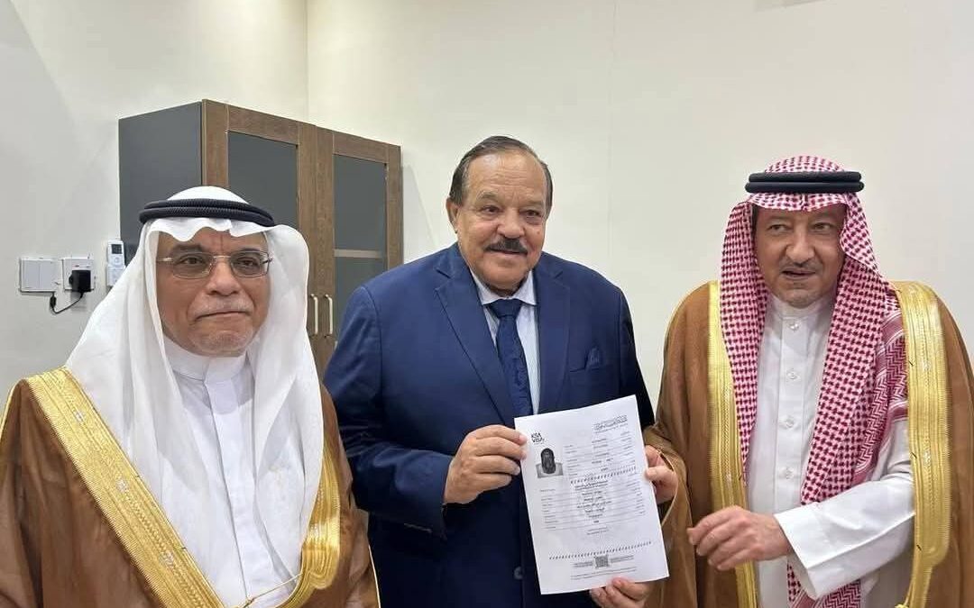 وزير الخارجية السوداني ونائب وزير الخارجية السعودي والسفير السعودي علي بن حسن جعفر