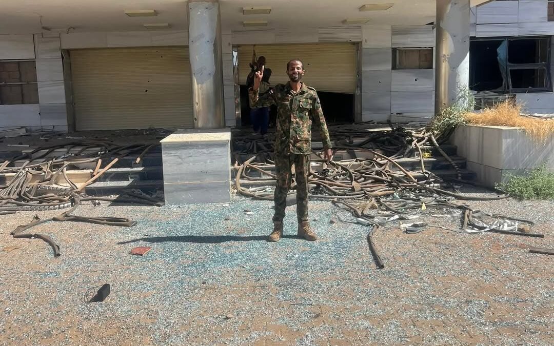 الجيش في مجمع الزرقاء للتصنيع الحربي بحري