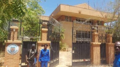 نشر قوات متخصصة لحماية السفارات والمقار الدبلوماسية في الخرطوم