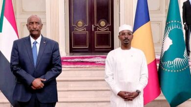 البرهان ومحمد ديبي