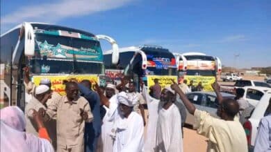 تكدس العائدين في أبو سمبل