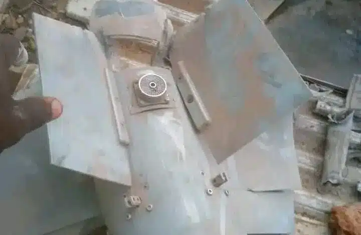 حطام مسيرة انتحارية اطلقتها الدعم السريع