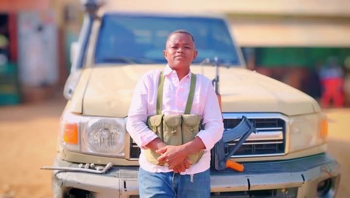 الممثل الدرامي المعروف حسين عبدالوهاب، الشهير بـ"غضب الصحراء"