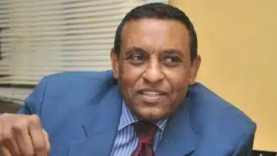 كامل إدريس