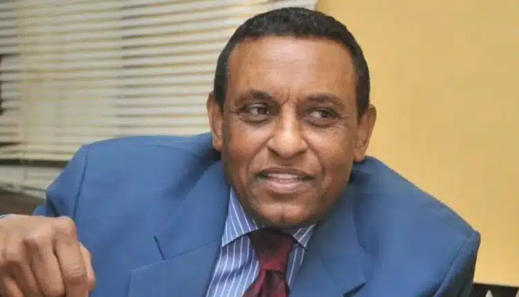 كامل إدريس