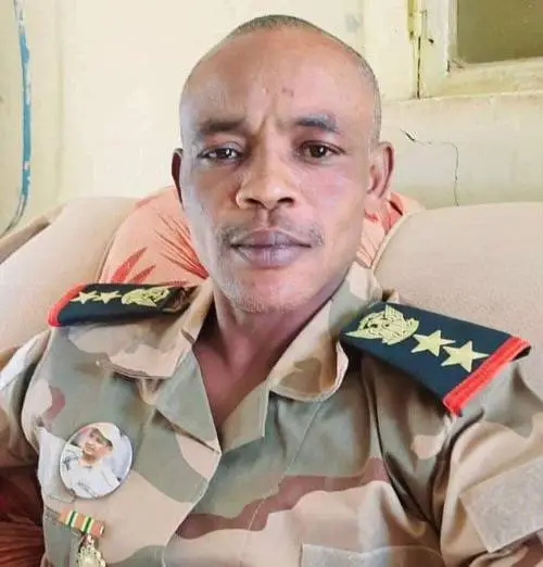 تصدر اسم الصحفي إبراهيم بقال مرة أخرى وسائل التواصل الاجتماعي في السودان بعد إعلان قائد فيلق البراء ،المصباح  طلحة أبو زيد، عبر تدوينة رسمية، أن الأستاذ بقال "قريباً في حضن الوطن"،