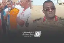 في زمن الأزمات والحروب، تصبح التفاصيل الصغيرة ذات وقع أكبر من حجمها الحقيقي، وربما تُقرأ رسائل سياسية من مجرد لقطة عابرة. هذا ما حدث في دنقلا، حين ظهر الفريق  ركن نصر الدين عبد الفتاح الجمعة
