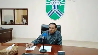 في خطوة اعتبرها مراقبون بداية فعلية لعودة العاصمة، ترأس رئيس مجلس الوزراء اجتماعاً حاسماً بوزارة الطاقة والنفط لمناقشة خطة إعادة الإمداد الكهربائي والنفطي للخرطوم،