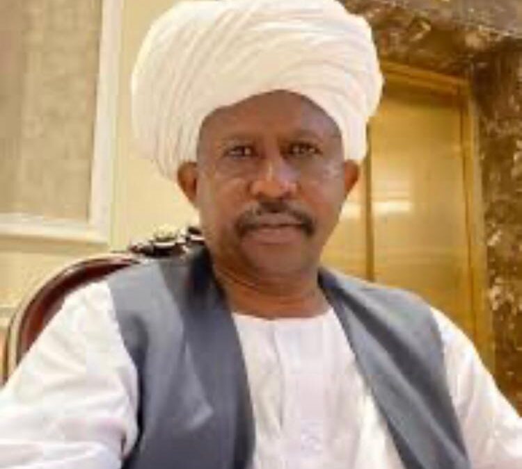 ي تطور مثير، فجّر المحامي المعروف فيصل حضرة قضية جديدة تتعلق بالمجلس الأعلى للحج والعمرة، بعد أن كشف عن تعيينات "سرية" لموظفين مؤقتين بالملحقية في السعودية، دون أي إعلان رسمي أو منافسة عبر لجنة الاختيار،