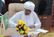 أصدر والي ولاية القضارف المكلّف، الفريق الركن محمد أحمد حسن، الثلاثاء ، قرارات ولائية شملت تغييرات على رأس هيئتي الزراعة الآلية والمياه بالولاية