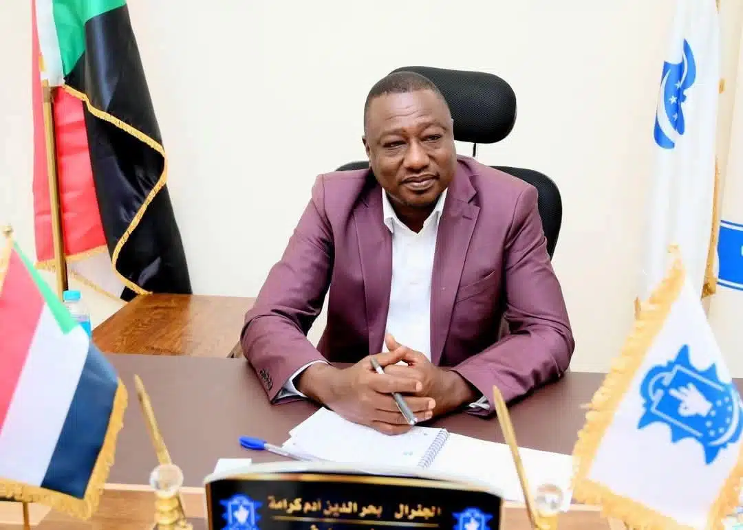 أعلن والي غرب دارفور، الجنرال بحر الدين آدم كرامة، انطلاق امتحانات الشهادة السودانية المؤجلة اليوم الاثنين للطلاب السودانيين اللاجئين بشرق تشاد، بعد جهود وتنسيق بين حكومة الولاية ووزارة التربية والتعليم والجهات ذات الصلة