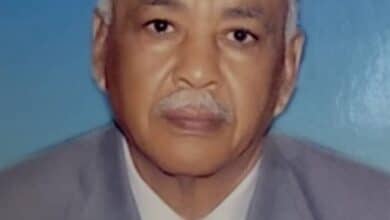 أصدر رئيس مجلس السيادة الانتقالي، الفريق أول ركن عبد الفتاح البرهان، اليوم السبت، مرسوماً دستورياً قضى بتعيين الدكتور وهبي محمد مختار رئيساً للمحكمة الدستورية، استناداً إلى توصية المفوضية القومية للخدمة القضائية