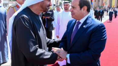 استقبل الرئيس عبد الفتاح السيسي الاثنين بقصر الاتحادية صاحب السمو الشيخ محمد بن زايد آل نهيان، رئيس دولة الإمارات العربية المتحدة، الذي يزور مصر في إطار زيارة أخوية، كضيف عزيز على وطنه الثاني، وتمثل امتداداً للتشاور المستمر والتنسيق الوثيق بين قيادتي البلدين الشقيقين.