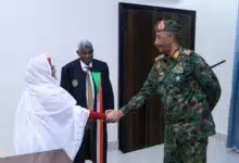 في مشهد لافت بالقاعة الكبرى لمجلس السيادة، أدت مولانا انتصار أحمد عبدالعال أحمد  الثلاثاء القسم نائبًا عامًا لجمهورية السودان أمام الفريق أول ركن عبدالفتاح البرهان، رئيس مجلس السيادة الانتقالي والقائد العام للقوات المسلحة