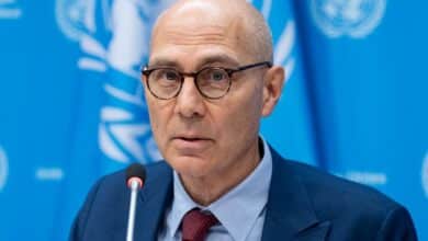 طلق مفوض الأمم المتحدة السامي لحقوق الإنسان فولكر تورك تحذيرًا خطيرًا من كارثة وشيكة في مدينة الفاشر، شمال دارفور، في ظل تصاعد هجمات قوات الدعم السريع التي تحاصر المدينة منذ أكثر من 500 يوم.