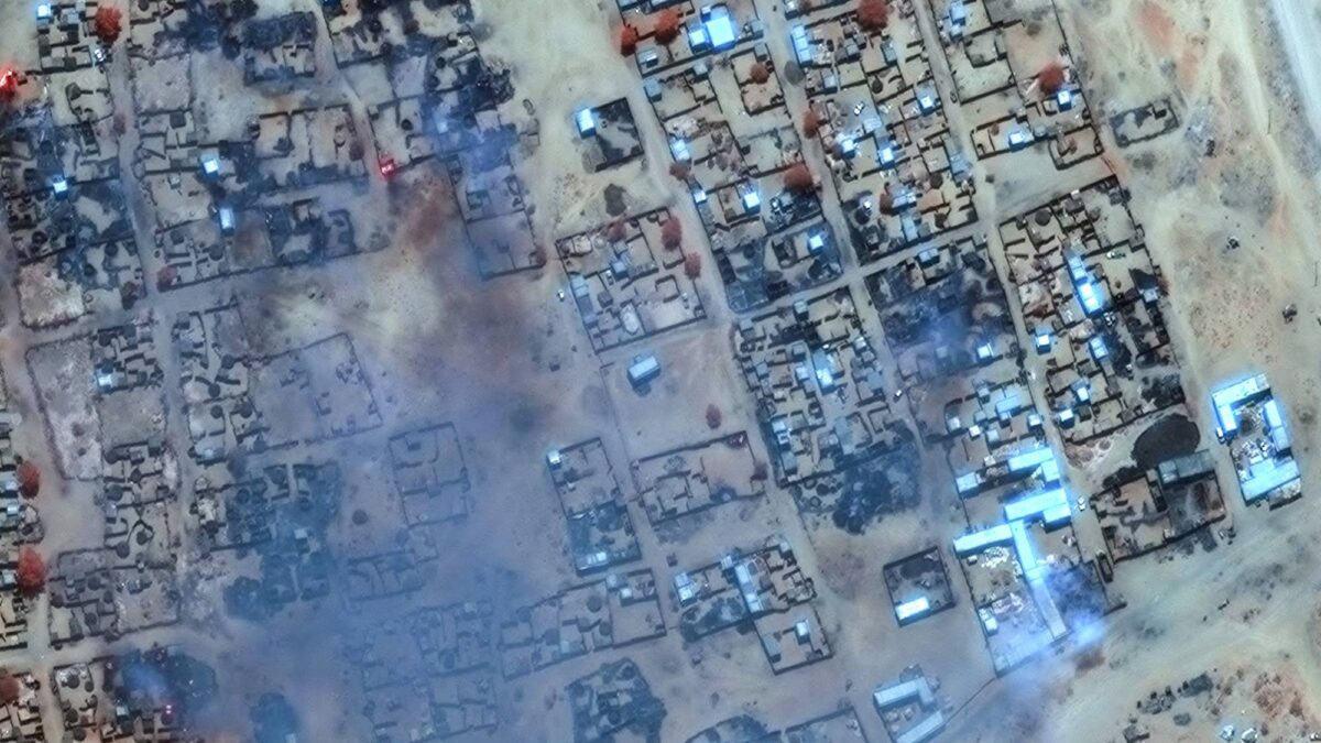 حذّرت الأمم المتحدة من الوضع الإنساني الكارثي الذي يعيشه المدنيون بمدينة الفاشر بولاية شمال دارفور، مؤكدة حاجتهم الماسة للحماية والممرات الآمنة بعد تصاعد أعمال العنف والنهب والانتهاكات.