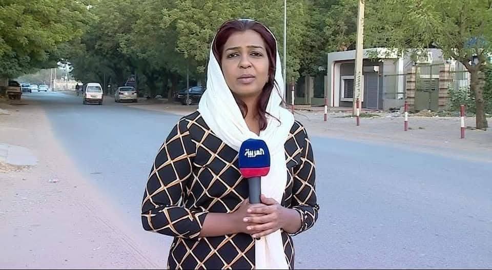 أعلنت وزارة الثقافة والإعلام والسياحة في بيان رسمي الجمعة ، إيقاف مديرة مكتب قناتي "العربية" و"الحدث" في السودان وسحب التصريح الصحفي الممنوح لها، على خلفية ما وصفته بـ"تجاوزات مهنية كبيرة ومتكررة" رُصدت منذ ديسمبر 2024 وحتى تاريخ القرار