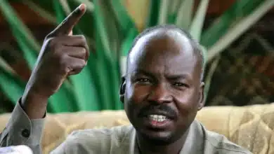 صدر أحمد محمد هارون، رئيس حزب المؤتمر الوطني المفوض  السبت، بيانًا شديد اللهجة حول بيان الرباعية الدولية، مؤكداً أن من أشعلوا الحرب أو تسببوا فيها من رعاة الاتفاق الإطاري لا يصلحون لمهمة إطفاء نارها.