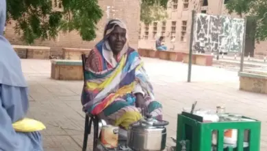 الخالة حنان